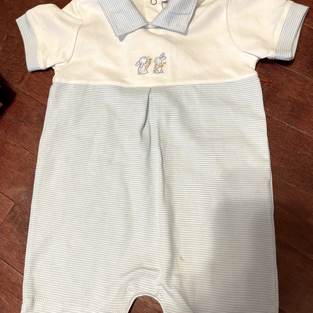 Kissy kissy romper NWT